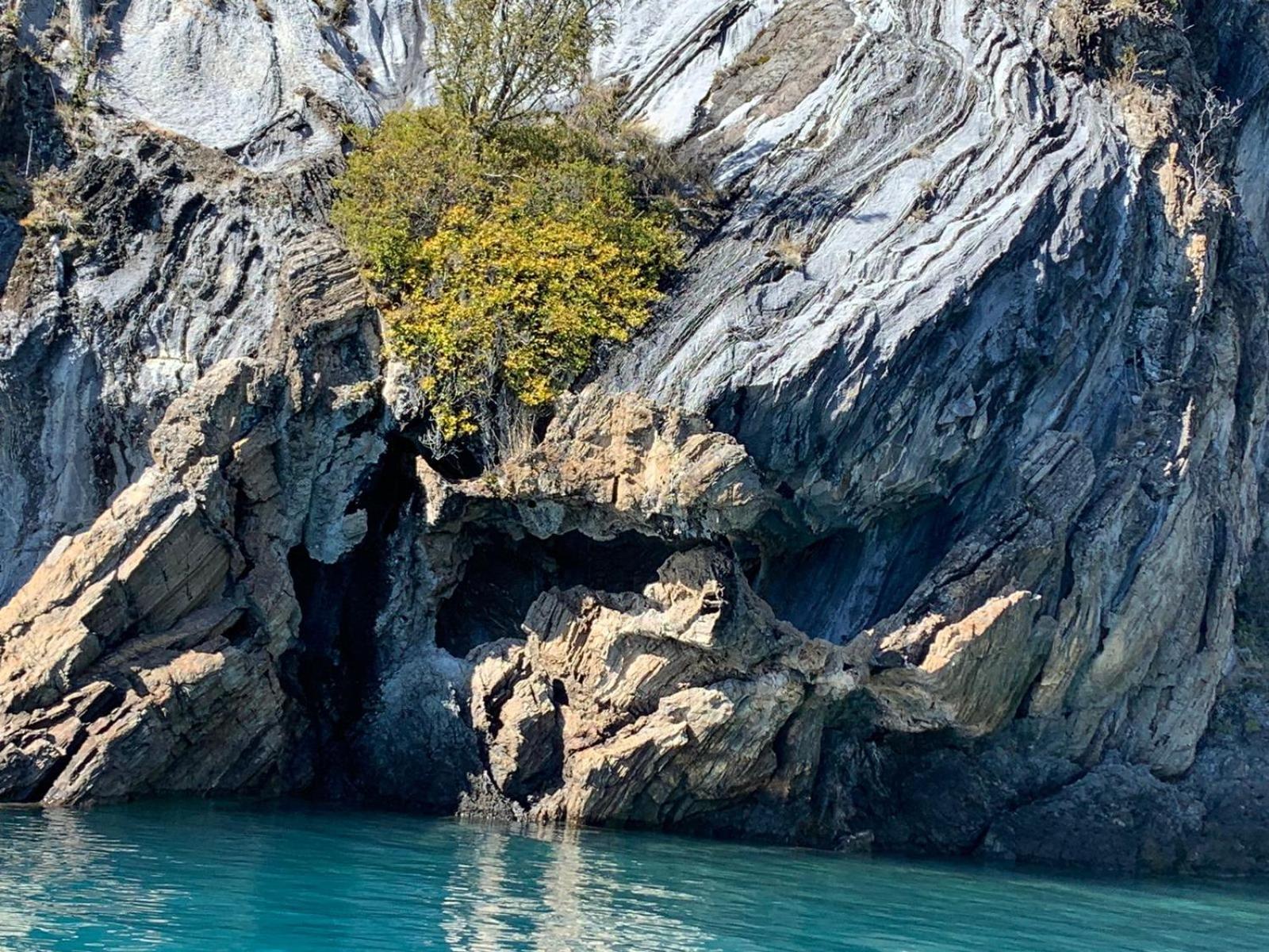 Cabana Cavernas Austral Puerto Sanchez Villa Luaran gambar